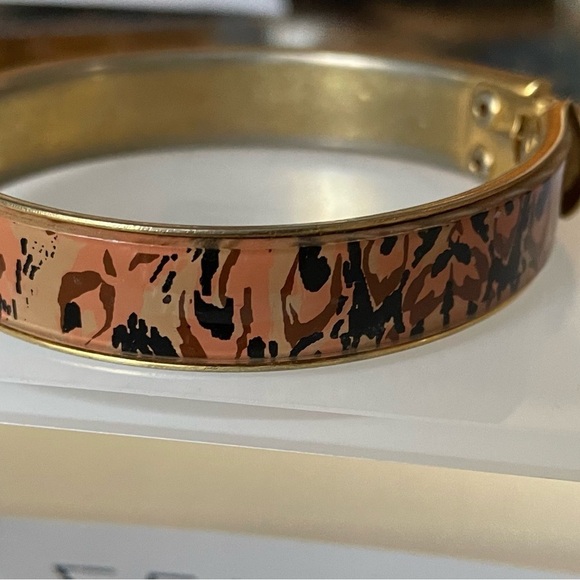 Animal Print Inspired Enamel Bangle - Picture 5 of 8